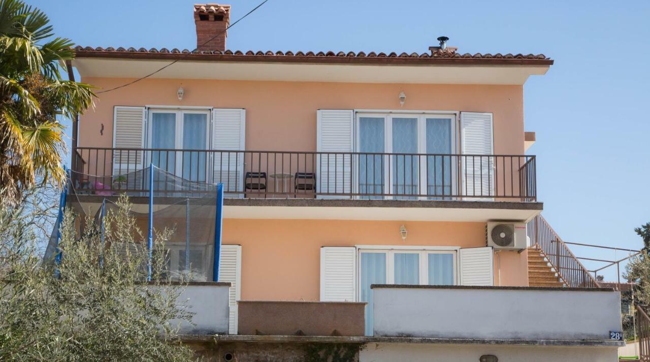 Apartman Matea Appartement Malinska Buitenkant foto